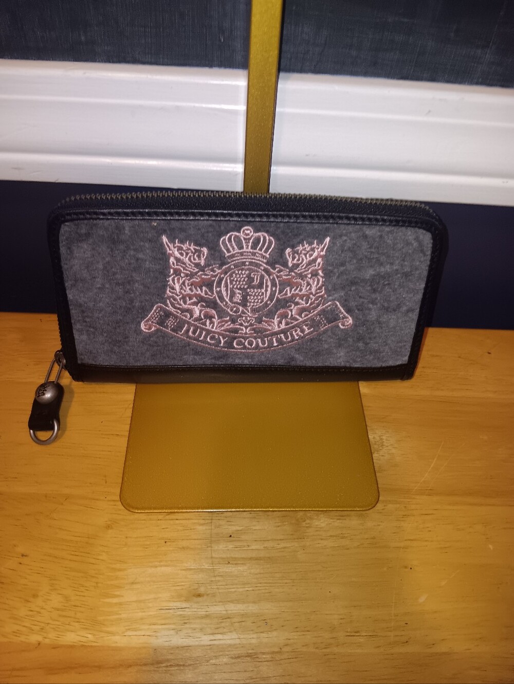 Juicy Couture Vibtage Y2k Scottie Zippy Wallet